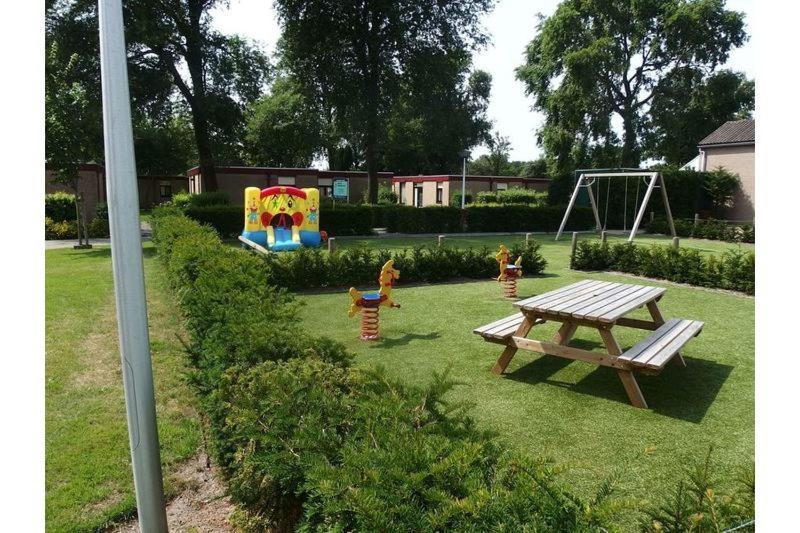 Nieuwe Beachbungalow Aan Ijsselmeer 39 24 Four Seasons 莱米尔 外观 照片